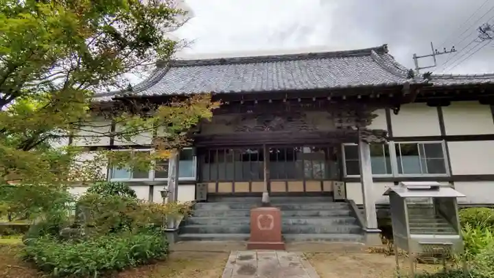 久原寺の本殿・本堂