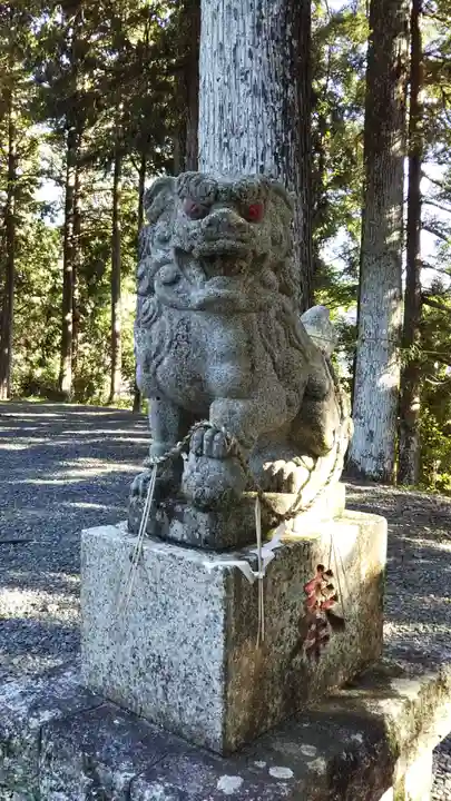 八幡神社の狛犬