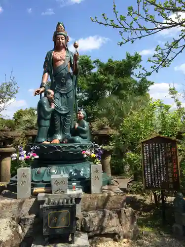 香山昇竜大観音(福岡県)