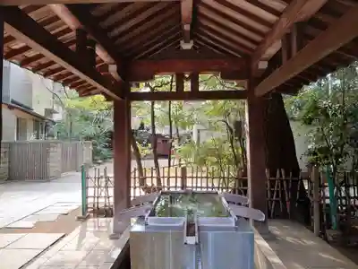 渋谷氷川神社の手水舎