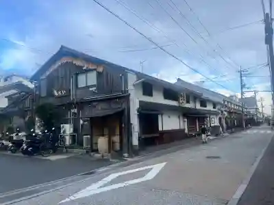 伏見別院（真宗大谷派）の{uncategorized: "未分類", other: "その他", undefined: "問題あり", building: "その他建物", grave: "お墓", sacred_gate: "鳥居", guardian: "狛犬", statue: "像", buddha: "仏像", history: "歴史", nature: "自然", garden: "庭園", animal: "動物", pagoda: "塔", temizu: "手水舎", mountain_gate: "山門・神門", sanctuary: "本殿・本堂", subordinate: "末社・摂社", art: "芸術", scenery: "景色", jizo: "地蔵", ema: "絵馬", goshuin: "御朱印", omikuji: "おみくじ", items: "授与品その他", amulet: "お守り", goshuincho: "御朱印帳", eats: "食事", festival: "お祭り", votive_dance: "神楽", shichigosan: "七五三参", wedding: "結婚式", experience: "体験その他", initially: "初詣", around: "周辺", anti_infection: "感染症対策"}