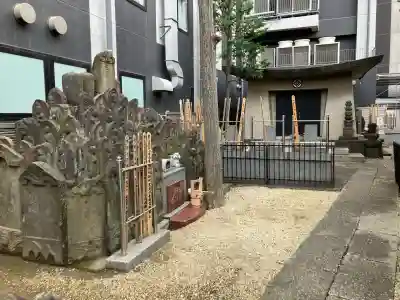 幸福寺の{uncategorized: "未分類", other: "その他", undefined: "問題あり", building: "その他建物", grave: "お墓", sacred_gate: "鳥居", guardian: "狛犬", statue: "像", buddha: "仏像", history: "歴史", nature: "自然", garden: "庭園", animal: "動物", pagoda: "塔", temizu: "手水舎", mountain_gate: "山門・神門", sanctuary: "本殿・本堂", subordinate: "末社・摂社", art: "芸術", scenery: "景色", jizo: "地蔵", ema: "絵馬", goshuin: "御朱印", omikuji: "おみくじ", items: "授与品その他", amulet: "お守り", goshuincho: "御朱印帳", eats: "食事", festival: "お祭り", votive_dance: "神楽", shichigosan: "七五三参", wedding: "結婚式", experience: "体験その他", initially: "初詣", around: "周辺", anti_infection: "感染症対策"}
