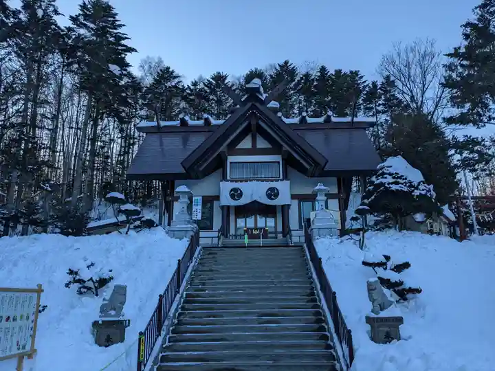 札内神社の本殿・本堂