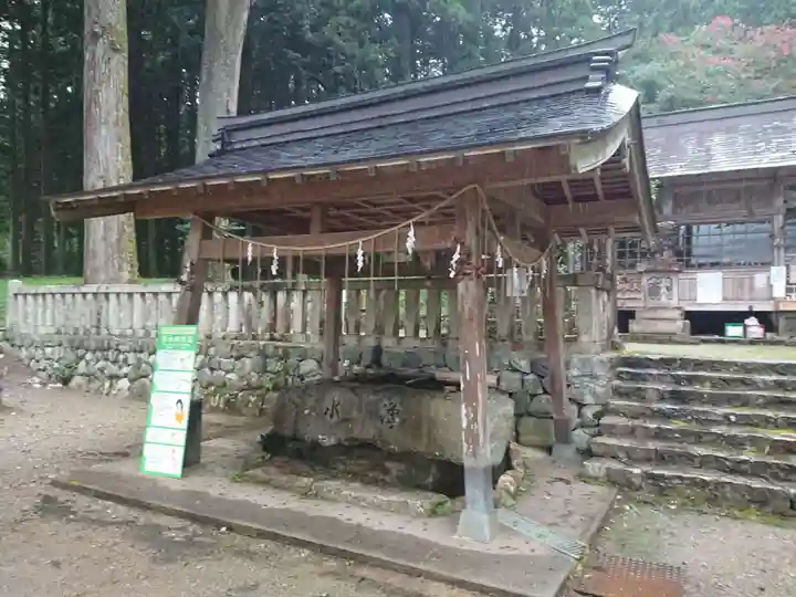 戸隠神社の手水舎