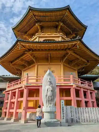 満願寺の本殿・本堂