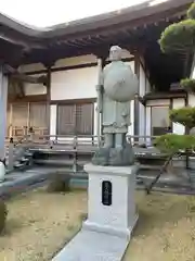 高源寺の像