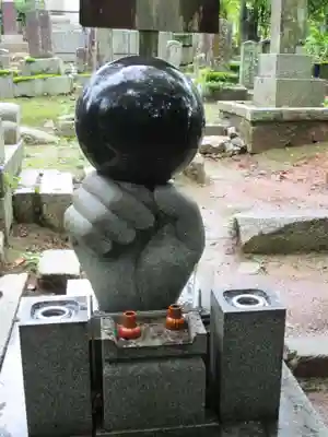 くろ谷 金戒光明寺の像