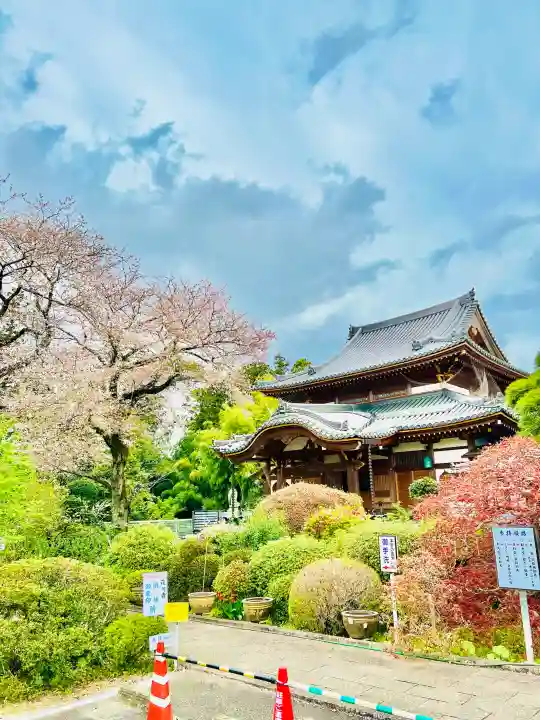 弘願寺の{uncategorized: "未分類", other: "その他", undefined: "問題あり", building: "その他建物", grave: "お墓", sacred_gate: "鳥居", guardian: "狛犬", statue: "像", buddha: "仏像", history: "歴史", nature: "自然", garden: "庭園", animal: "動物", pagoda: "塔", temizu: "手水舎", mountain_gate: "山門・神門", sanctuary: "本殿・本堂", subordinate: "末社・摂社", art: "芸術", scenery: "景色", jizo: "地蔵", ema: "絵馬", goshuin: "御朱印", omikuji: "おみくじ", items: "授与品その他", amulet: "お守り", goshuincho: "御朱印帳", eats: "食事", festival: "お祭り", votive_dance: "神楽", shichigosan: "七五三参", wedding: "結婚式", experience: "体験その他", initially: "初詣", around: "周辺", anti_infection: "感染症対策"}