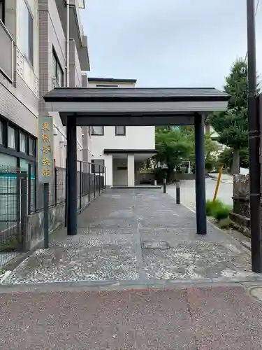 東照寺の山門・神門