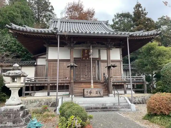 観音寺の本殿・本堂