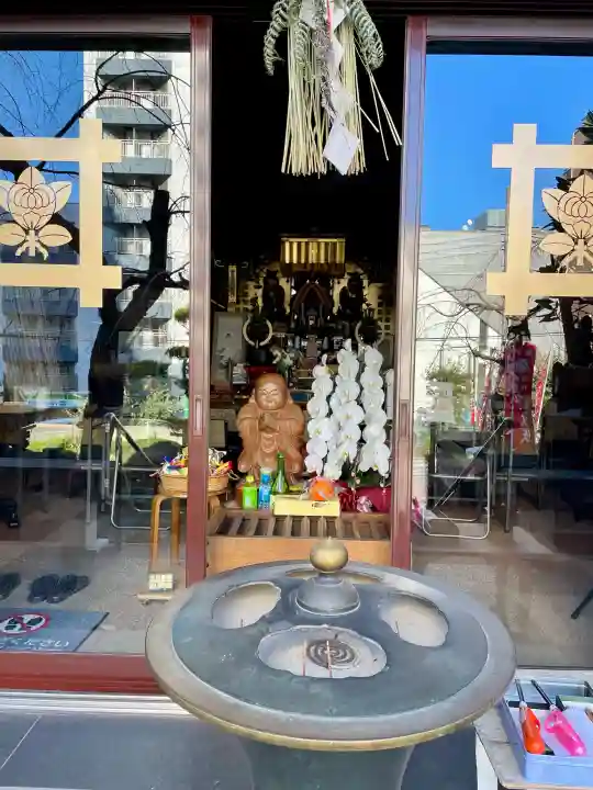 経王寺の{uncategorized: "未分類", other: "その他", undefined: "問題あり", building: "その他建物", grave: "お墓", sacred_gate: "鳥居", guardian: "狛犬", statue: "像", buddha: "仏像", history: "歴史", nature: "自然", garden: "庭園", animal: "動物", pagoda: "塔", temizu: "手水舎", mountain_gate: "山門・神門", sanctuary: "本殿・本堂", subordinate: "末社・摂社", art: "芸術", scenery: "景色", jizo: "地蔵", ema: "絵馬", goshuin: "御朱印", omikuji: "おみくじ", items: "授与品その他", amulet: "お守り", goshuincho: "御朱印帳", eats: "食事", festival: "お祭り", votive_dance: "神楽", shichigosan: "七五三参", wedding: "結婚式", experience: "体験その他", initially: "初詣", around: "周辺", anti_infection: "感染症対策"}