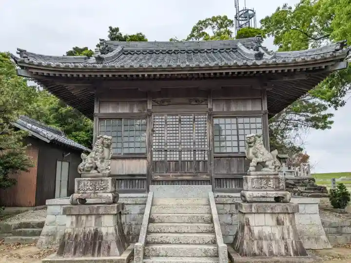 神明神社(南濃町吉田)の{uncategorized: "未分類", other: "その他", undefined: "問題あり", building: "その他建物", grave: "お墓", sacred_gate: "鳥居", guardian: "狛犬", statue: "像", buddha: "仏像", history: "歴史", nature: "自然", garden: "庭園", animal: "動物", pagoda: "塔", temizu: "手水舎", mountain_gate: "山門・神門", sanctuary: "本殿・本堂", subordinate: "末社・摂社", art: "芸術", scenery: "景色", jizo: "地蔵", ema: "絵馬", goshuin: "御朱印", omikuji: "おみくじ", items: "授与品その他", amulet: "お守り", goshuincho: "御朱印帳", eats: "食事", festival: "お祭り", votive_dance: "神楽", shichigosan: "七五三参", wedding: "結婚式", experience: "体験その他", initially: "初詣", around: "周辺", anti_infection: "感染症対策"}