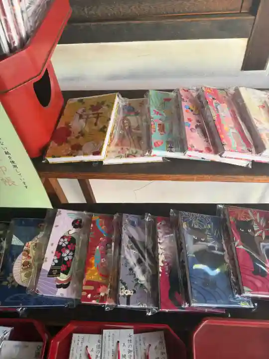 元祇園梛神社・隼神社の{uncategorized: "未分類", other: "その他", undefined: "問題あり", building: "その他建物", grave: "お墓", sacred_gate: "鳥居", guardian: "狛犬", statue: "像", buddha: "仏像", history: "歴史", nature: "自然", garden: "庭園", animal: "動物", pagoda: "塔", temizu: "手水舎", mountain_gate: "山門・神門", sanctuary: "本殿・本堂", subordinate: "末社・摂社", art: "芸術", scenery: "景色", jizo: "地蔵", ema: "絵馬", goshuin: "御朱印", omikuji: "おみくじ", items: "授与品その他", amulet: "お守り", goshuincho: "御朱印帳", eats: "食事", festival: "お祭り", votive_dance: "神楽", shichigosan: "七五三参", wedding: "結婚式", experience: "体験その他", initially: "初詣", around: "周辺", anti_infection: "感染症対策"}