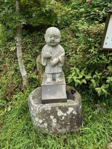 吉祥寺の像