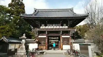 梅宮大社の山門・神門