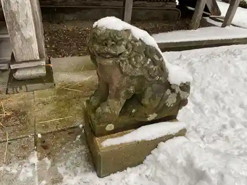 鳴雷神社の狛犬