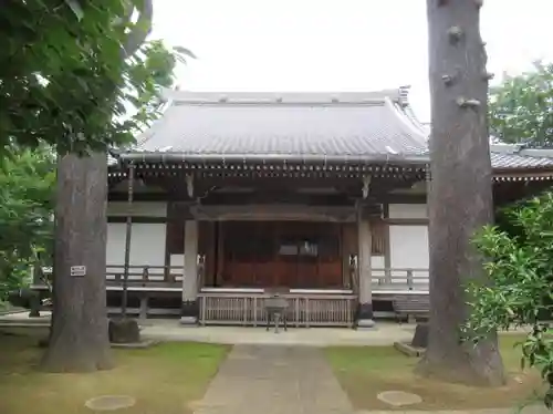 円勝寺の本殿・本堂