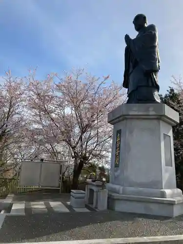 常照寺の像