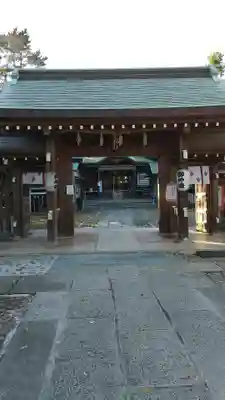 小岩神社の山門・神門
