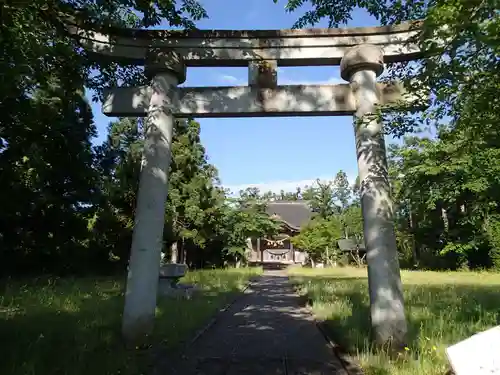 八幡神社の鳥居