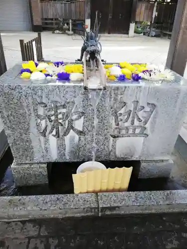 川越八幡宮の手水舎