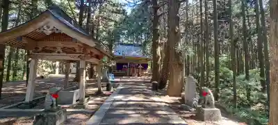 竹駒神社の{uncategorized: "未分類", other: "その他", undefined: "問題あり", building: "その他建物", grave: "お墓", sacred_gate: "鳥居", guardian: "狛犬", statue: "像", buddha: "仏像", history: "歴史", nature: "自然", garden: "庭園", animal: "動物", pagoda: "塔", temizu: "手水舎", mountain_gate: "山門・神門", sanctuary: "本殿・本堂", subordinate: "末社・摂社", art: "芸術", scenery: "景色", jizo: "地蔵", ema: "絵馬", goshuin: "御朱印", omikuji: "おみくじ", items: "授与品その他", amulet: "お守り", goshuincho: "御朱印帳", eats: "食事", festival: "お祭り", votive_dance: "神楽", shichigosan: "七五三参", wedding: "結婚式", experience: "体験その他", initially: "初詣", around: "周辺", anti_infection: "感染症対策"}