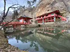 達谷西光寺の庭園