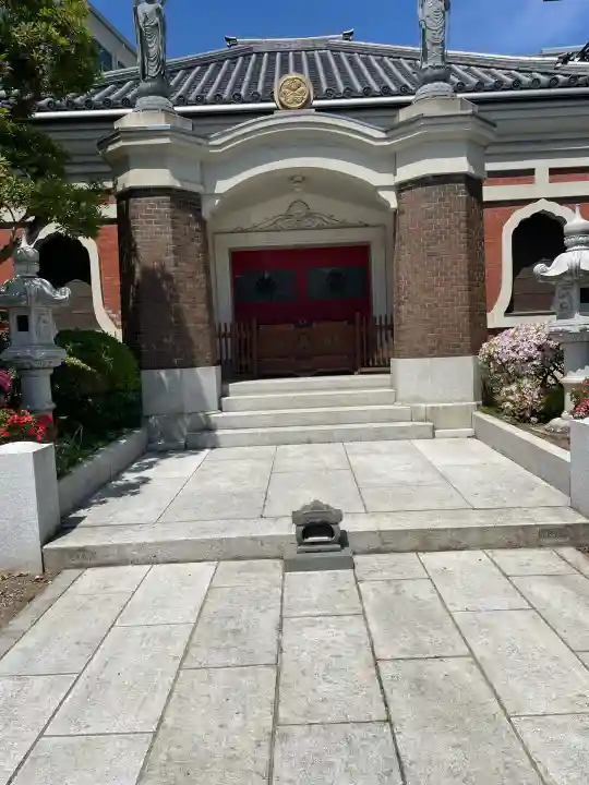 勝専寺の{uncategorized: "未分類", other: "その他", undefined: "問題あり", building: "その他建物", grave: "お墓", sacred_gate: "鳥居", guardian: "狛犬", statue: "像", buddha: "仏像", history: "歴史", nature: "自然", garden: "庭園", animal: "動物", pagoda: "塔", temizu: "手水舎", mountain_gate: "山門・神門", sanctuary: "本殿・本堂", subordinate: "末社・摂社", art: "芸術", scenery: "景色", jizo: "地蔵", ema: "絵馬", goshuin: "御朱印", omikuji: "おみくじ", items: "授与品その他", amulet: "お守り", goshuincho: "御朱印帳", eats: "食事", festival: "お祭り", votive_dance: "神楽", shichigosan: "七五三参", wedding: "結婚式", experience: "体験その他", initially: "初詣", around: "周辺", anti_infection: "感染症対策"}