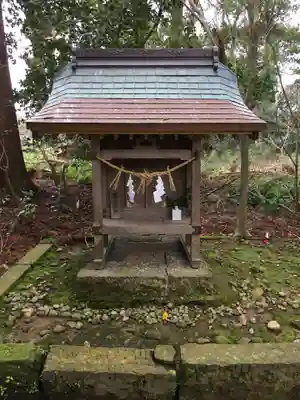 都萬神社の末社・摂社