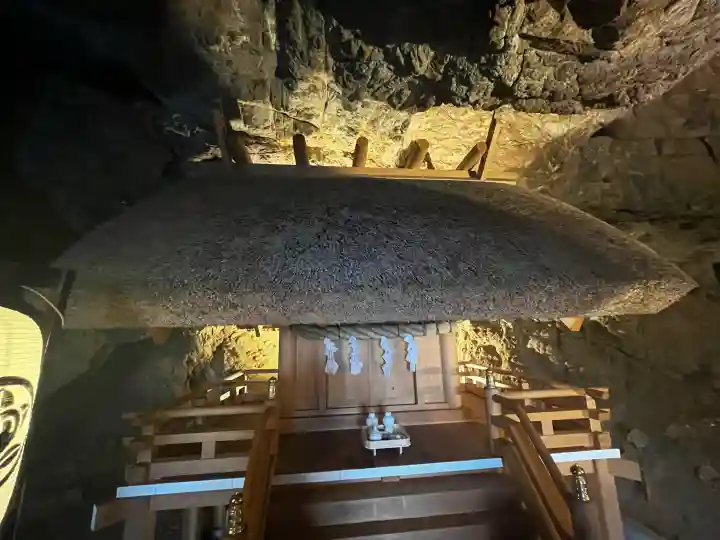 安乎岩戸神社(旧表記:安乎岩戸信龍神社)(兵庫県)