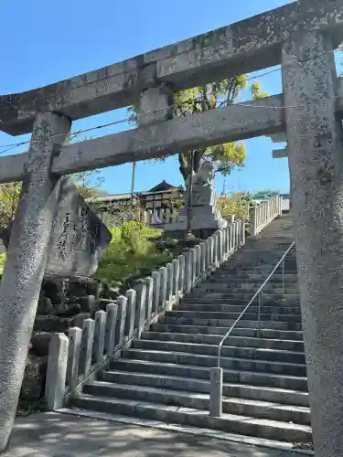 甲宗八幡宮の{uncategorized: "未分類", other: "その他", undefined: "問題あり", building: "その他建物", grave: "お墓", sacred_gate: "鳥居", guardian: "狛犬", statue: "像", buddha: "仏像", history: "歴史", nature: "自然", garden: "庭園", animal: "動物", pagoda: "塔", temizu: "手水舎", mountain_gate: "山門・神門", sanctuary: "本殿・本堂", subordinate: "末社・摂社", art: "芸術", scenery: "景色", jizo: "地蔵", ema: "絵馬", goshuin: "御朱印", omikuji: "おみくじ", items: "授与品その他", amulet: "お守り", goshuincho: "御朱印帳", eats: "食事", festival: "お祭り", votive_dance: "神楽", shichigosan: "七五三参", wedding: "結婚式", experience: "体験その他", initially: "初詣", around: "周辺", anti_infection: "感染症対策"}