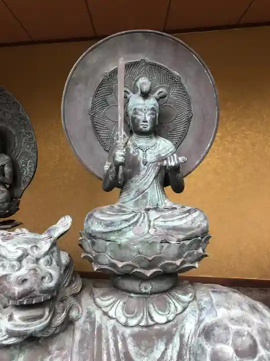 成田山青森寺の仏像