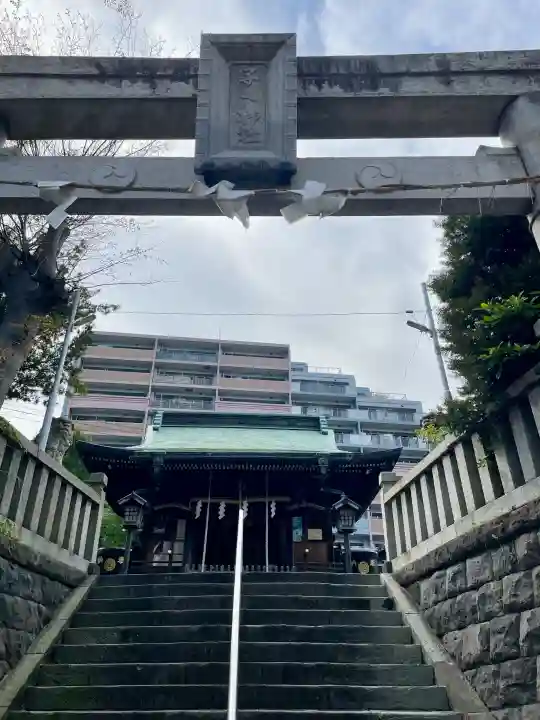 子之神社の{uncategorized: "未分類", other: "その他", undefined: "問題あり", building: "その他建物", grave: "お墓", sacred_gate: "鳥居", guardian: "狛犬", statue: "像", buddha: "仏像", history: "歴史", nature: "自然", garden: "庭園", animal: "動物", pagoda: "塔", temizu: "手水舎", mountain_gate: "山門・神門", sanctuary: "本殿・本堂", subordinate: "末社・摂社", art: "芸術", scenery: "景色", jizo: "地蔵", ema: "絵馬", goshuin: "御朱印", omikuji: "おみくじ", items: "授与品その他", amulet: "お守り", goshuincho: "御朱印帳", eats: "食事", festival: "お祭り", votive_dance: "神楽", shichigosan: "七五三参", wedding: "結婚式", experience: "体験その他", initially: "初詣", around: "周辺", anti_infection: "感染症対策"}
