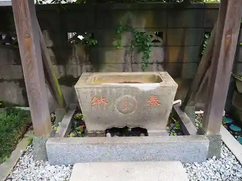 東仲江名天祖神社の手水舎