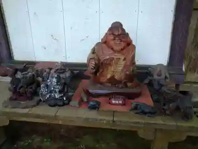 成田熊野神社の像