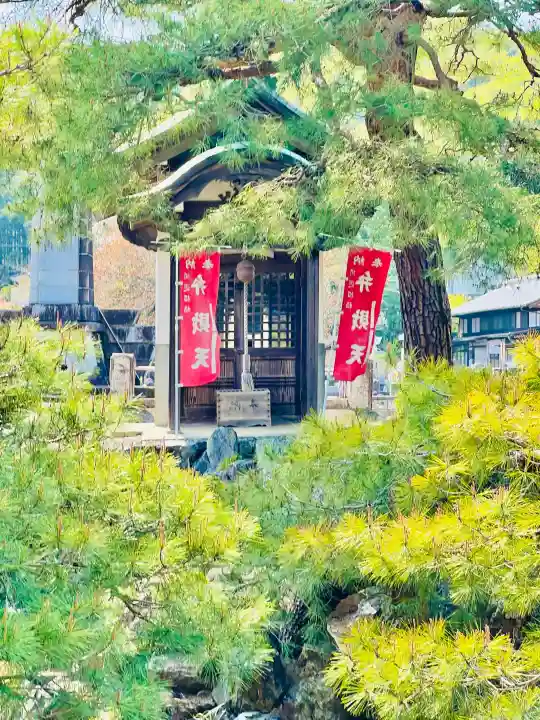 金蔵院(観音寺)の{uncategorized: "未分類", other: "その他", undefined: "問題あり", building: "その他建物", grave: "お墓", sacred_gate: "鳥居", guardian: "狛犬", statue: "像", buddha: "仏像", history: "歴史", nature: "自然", garden: "庭園", animal: "動物", pagoda: "塔", temizu: "手水舎", mountain_gate: "山門・神門", sanctuary: "本殿・本堂", subordinate: "末社・摂社", art: "芸術", scenery: "景色", jizo: "地蔵", ema: "絵馬", goshuin: "御朱印", omikuji: "おみくじ", items: "授与品その他", amulet: "お守り", goshuincho: "御朱印帳", eats: "食事", festival: "お祭り", votive_dance: "神楽", shichigosan: "七五三参", wedding: "結婚式", experience: "体験その他", initially: "初詣", around: "周辺", anti_infection: "感染症対策"}