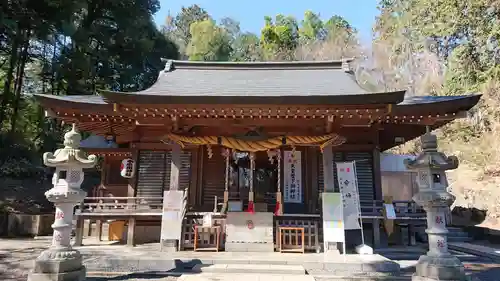 中氷川神社の本殿・本堂