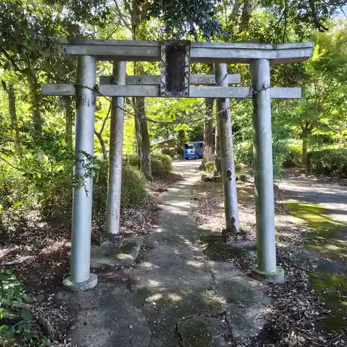 諏訪神社の鳥居