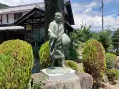 誓海寺の像