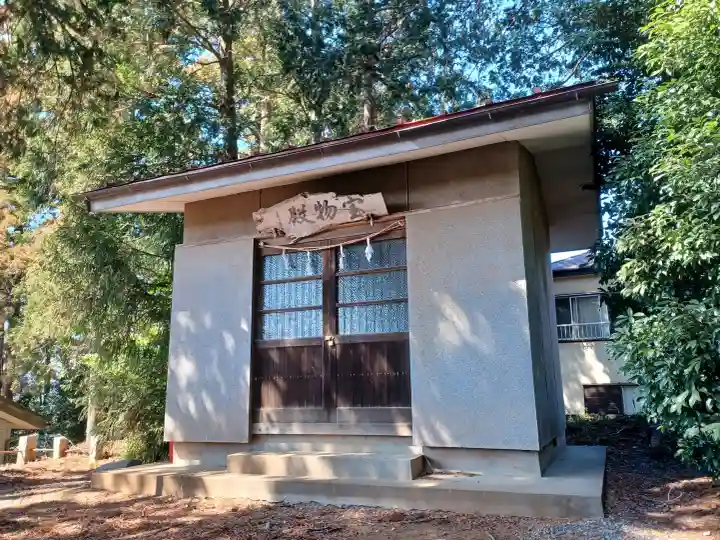 霞野神社の{uncategorized: "未分類", other: "その他", undefined: "問題あり", building: "その他建物", grave: "お墓", sacred_gate: "鳥居", guardian: "狛犬", statue: "像", buddha: "仏像", history: "歴史", nature: "自然", garden: "庭園", animal: "動物", pagoda: "塔", temizu: "手水舎", mountain_gate: "山門・神門", sanctuary: "本殿・本堂", subordinate: "末社・摂社", art: "芸術", scenery: "景色", jizo: "地蔵", ema: "絵馬", goshuin: "御朱印", omikuji: "おみくじ", items: "授与品その他", amulet: "お守り", goshuincho: "御朱印帳", eats: "食事", festival: "お祭り", votive_dance: "神楽", shichigosan: "七五三参", wedding: "結婚式", experience: "体験その他", initially: "初詣", around: "周辺", anti_infection: "感染症対策"}