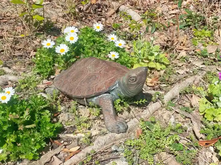 呉服神社の{uncategorized: "未分類", other: "その他", undefined: "問題あり", building: "その他建物", grave: "お墓", sacred_gate: "鳥居", guardian: "狛犬", statue: "像", buddha: "仏像", history: "歴史", nature: "自然", garden: "庭園", animal: "動物", pagoda: "塔", temizu: "手水舎", mountain_gate: "山門・神門", sanctuary: "本殿・本堂", subordinate: "末社・摂社", art: "芸術", scenery: "景色", jizo: "地蔵", ema: "絵馬", goshuin: "御朱印", omikuji: "おみくじ", items: "授与品その他", amulet: "お守り", goshuincho: "御朱印帳", eats: "食事", festival: "お祭り", votive_dance: "神楽", shichigosan: "七五三参", wedding: "結婚式", experience: "体験その他", initially: "初詣", around: "周辺", anti_infection: "感染症対策"}