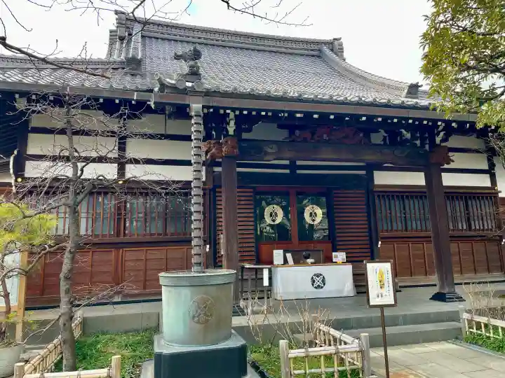 永稱寺の{uncategorized: "未分類", other: "その他", undefined: "問題あり", building: "その他建物", grave: "お墓", sacred_gate: "鳥居", guardian: "狛犬", statue: "像", buddha: "仏像", history: "歴史", nature: "自然", garden: "庭園", animal: "動物", pagoda: "塔", temizu: "手水舎", mountain_gate: "山門・神門", sanctuary: "本殿・本堂", subordinate: "末社・摂社", art: "芸術", scenery: "景色", jizo: "地蔵", ema: "絵馬", goshuin: "御朱印", omikuji: "おみくじ", items: "授与品その他", amulet: "お守り", goshuincho: "御朱印帳", eats: "食事", festival: "お祭り", votive_dance: "神楽", shichigosan: "七五三参", wedding: "結婚式", experience: "体験その他", initially: "初詣", around: "周辺", anti_infection: "感染症対策"}