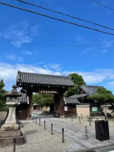 壬生寺の山門・神門