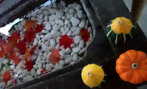 北広島市総鎮守　廣島神社の手水舎