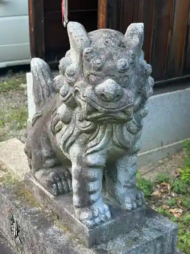 勝部神社の狛犬