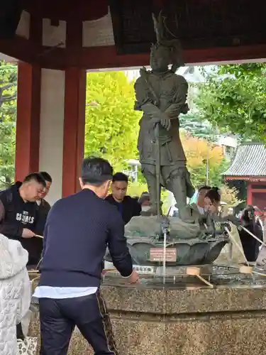 浅草寺の手水舎
