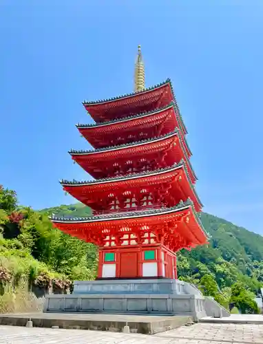 総本山　本福寺の塔