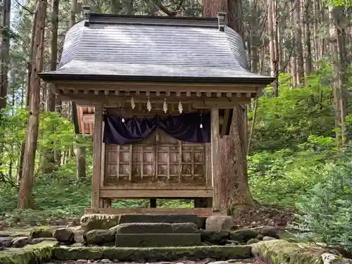 雄山神社中宮祈願殿(富山県)