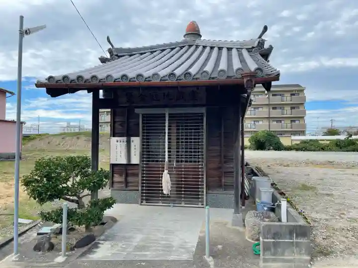 甕釜冠地蔵堂(三重県)