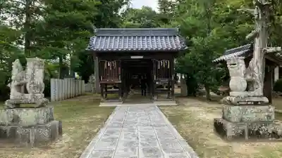 鵜江神社の山門・神門